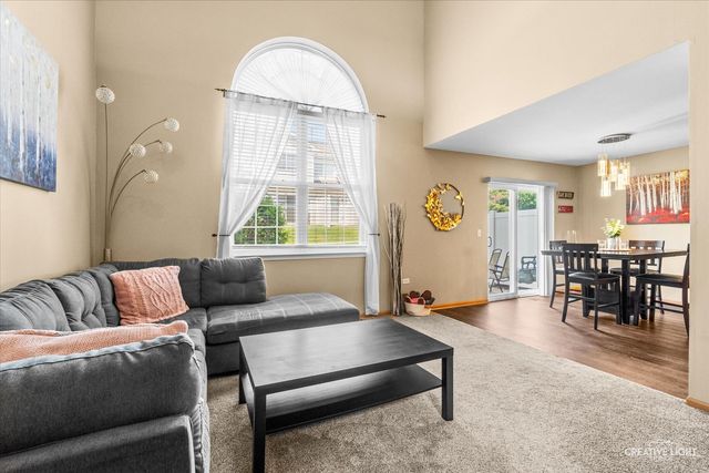 54 Rolling Oaks Road C, Sugar Grove, IL 60554
