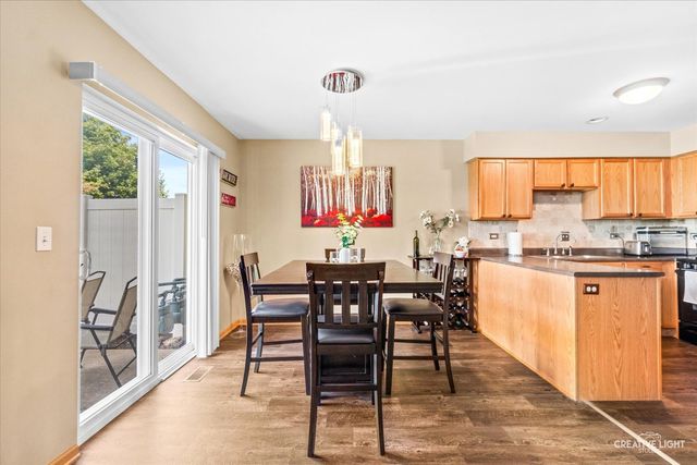 54 Rolling Oaks Road C, Sugar Grove, IL 60554