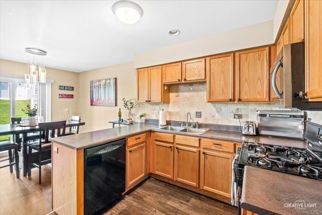 54 Rolling Oaks Road C, Sugar Grove, IL 60554