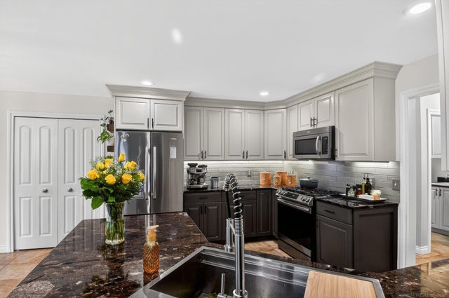 53226 Williams Way, Shelby Twp, MI 48316