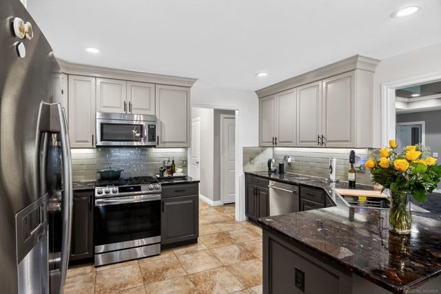 53226 Williams Way, Shelby Twp, MI 48316