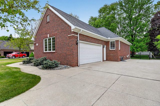 53226 Williams Way, Shelby Twp, MI 48316