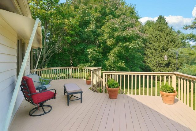 W168N10315 Wild Rose LANE, Germantown, WI 53022