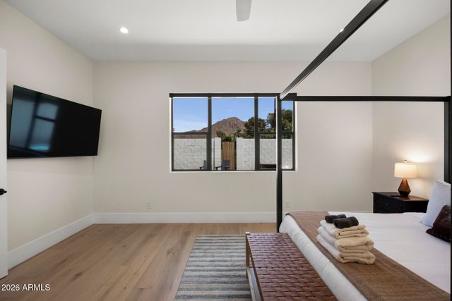 4546 E CAMPBELL Avenue, Phoenix, AZ 85018