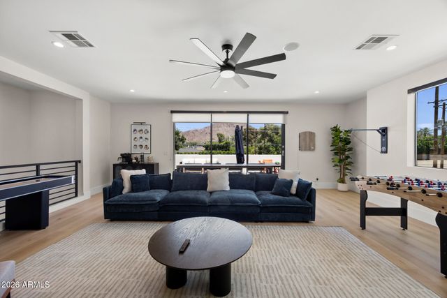 4546 E CAMPBELL Avenue, Phoenix, AZ 85018