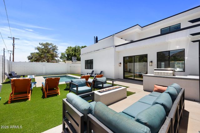 4546 E CAMPBELL Avenue, Phoenix, AZ 85018