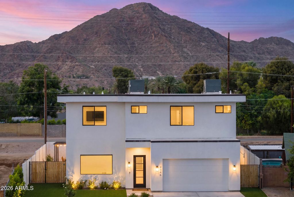 4546 E CAMPBELL Avenue, Phoenix, AZ 85018