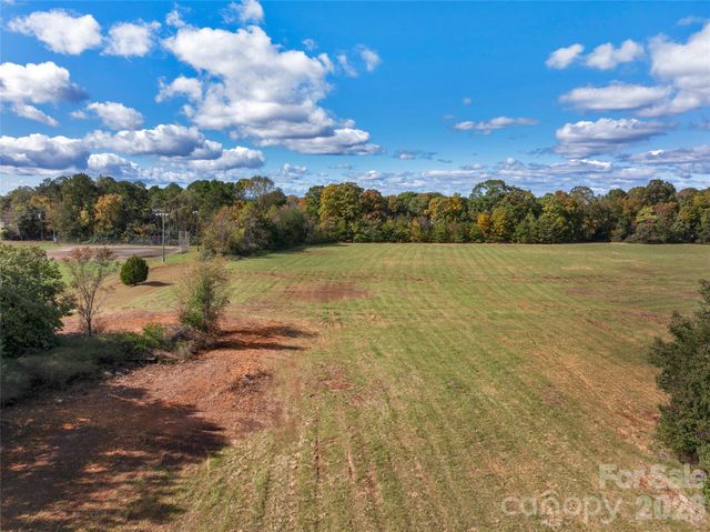 406 Rock Barn Road NE, Conover, NC 28613