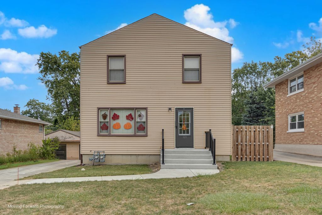 121 S Addison Road, Addison, IL 60101 — exterior