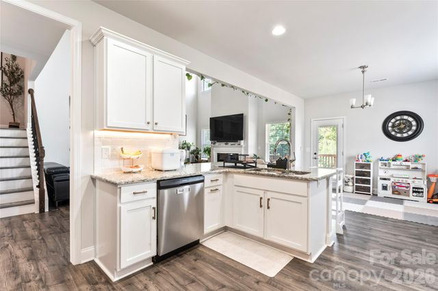 11732 Glenwood Drive, Locust, NC 28097