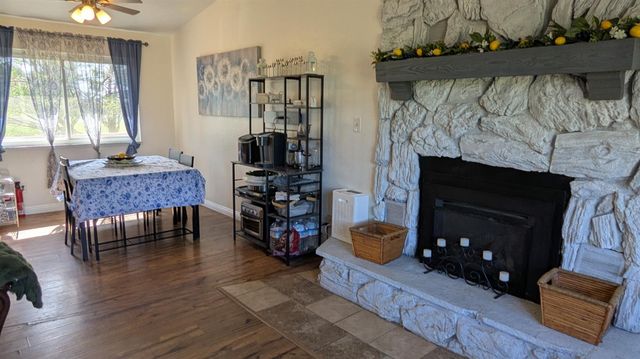 6949 Eric Ln, Wheatland, CA 95692