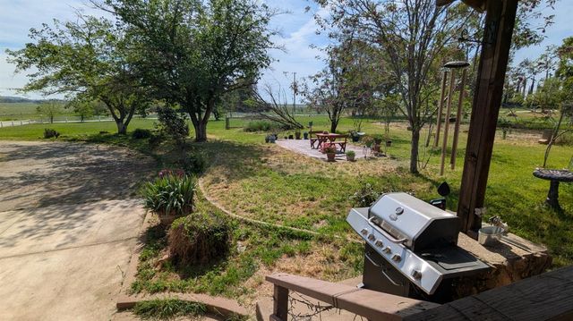 6949 Eric Ln, Wheatland, CA 95692