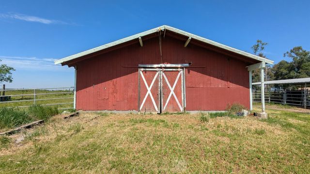 6949 Eric Ln, Wheatland, CA 95692