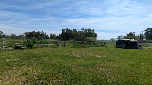 6949 Eric Ln, Wheatland, CA 95692