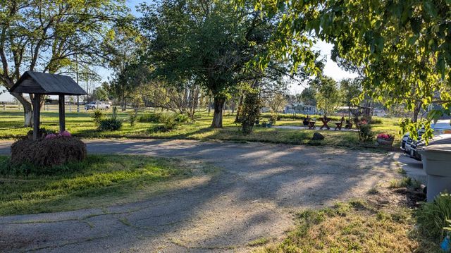 6949 Eric Ln, Wheatland, CA 95692