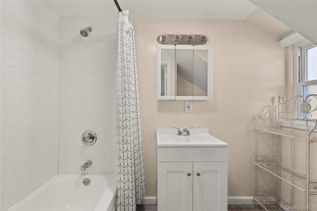 174 Mills Pond Road 2D, Saint James, NY 11780