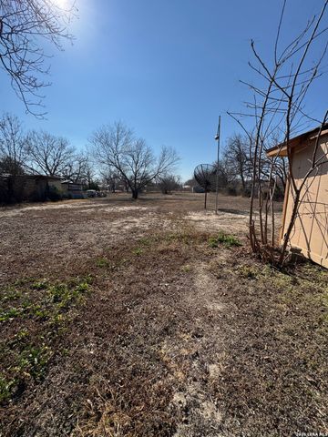 13544 S IH 35, Von Ormy, TX 78073