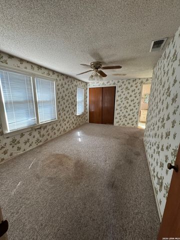 13544 S IH 35, Von Ormy, TX 78073