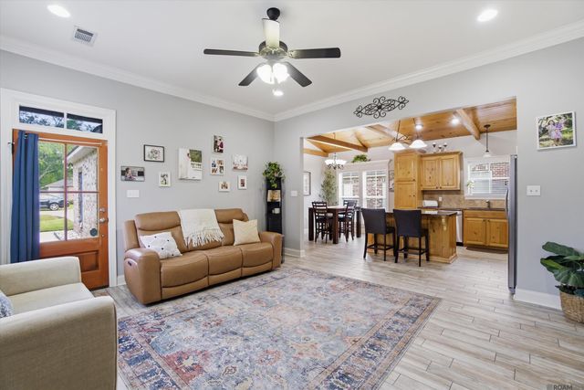 33637 Browning Rd, Denham Springs, LA 70706