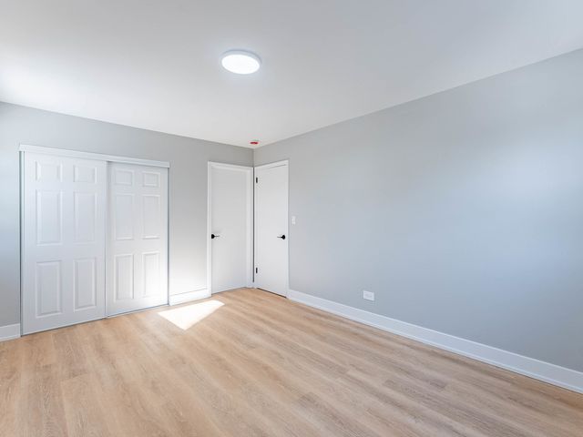 1116 S Busse Road, Mount Prospect, IL 60056