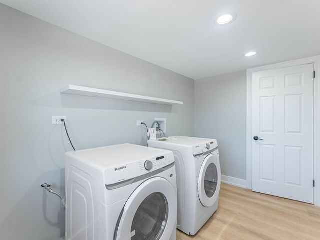 1116 S Busse Road, Mount Prospect, IL 60056