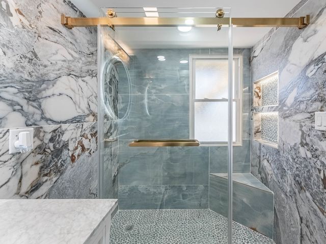 1116 S Busse Road, Mount Prospect, IL 60056