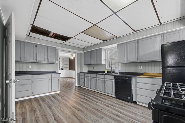 286 Alhambra Way, Akron, OH 44302