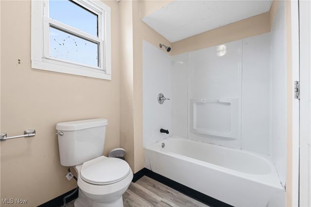 286 Alhambra Way, Akron, OH 44302