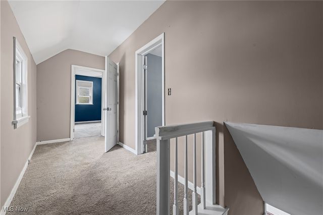 286 Alhambra Way, Akron, OH 44302