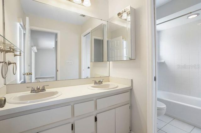14014 MIDDLETON WAY, Tampa, FL 33624