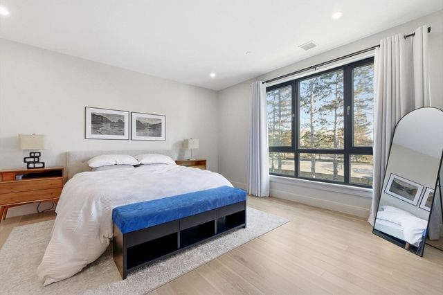 85 Myrtle St 106, Quincy, MA 02171