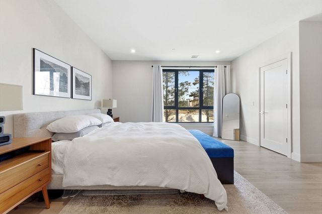 85 Myrtle St 106, Quincy, MA 02171