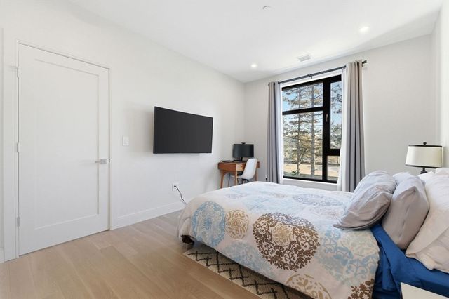 85 Myrtle St 106, Quincy, MA 02171