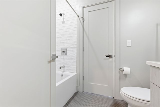 85 Myrtle St 106, Quincy, MA 02171