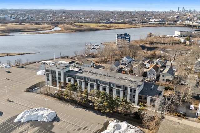 85 Myrtle St 106, Quincy, MA 02171