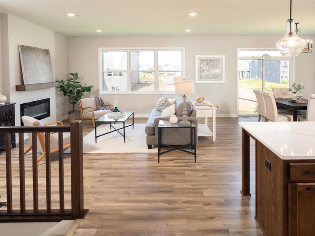 17936 Greenwich Way, Lakeville, MN 55044