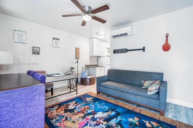 859 NE 90th St, Miami, FL 33138