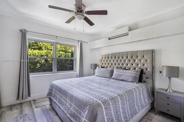 859 NE 90th St, Miami, FL 33138