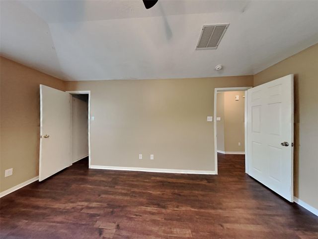 5215 Lavender Lane, Baytown, TX 77521