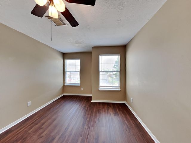 5215 Lavender Lane, Baytown, TX 77521
