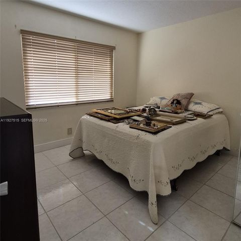 901 SW 128th Ter 208A, Pembroke Pines, FL 33027