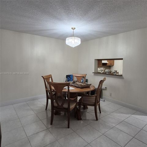 901 SW 128th Ter 208A, Pembroke Pines, FL 33027