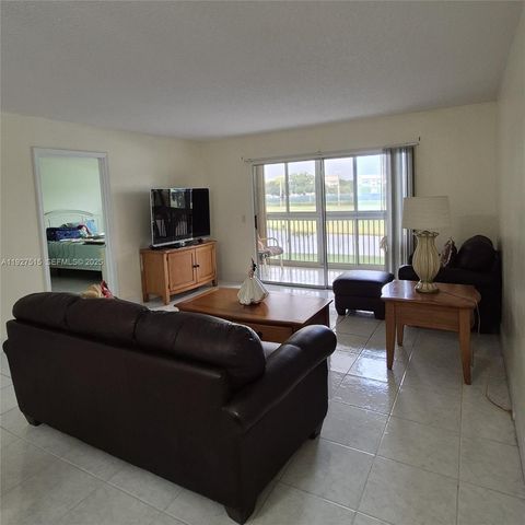 901 SW 128th Ter 208A, Pembroke Pines, FL 33027