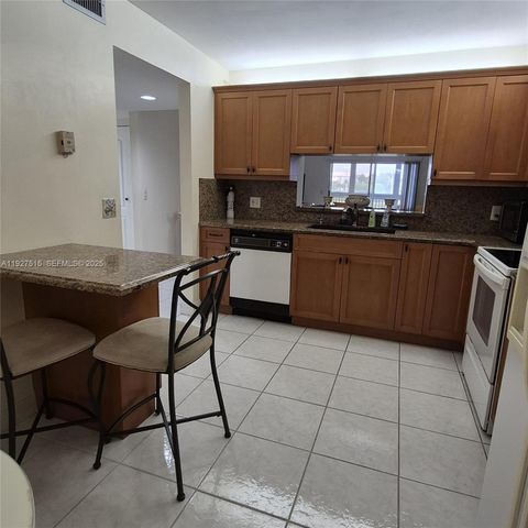 901 SW 128th Ter 208A, Pembroke Pines, FL 33027