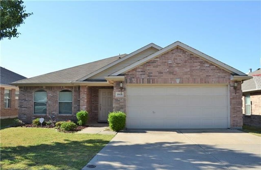 10416 Devin Lane, Fort Worth, TX 76053