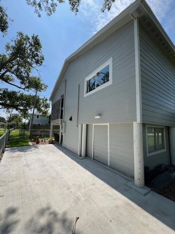 182 County Road 257, Matagorda, TX 77457