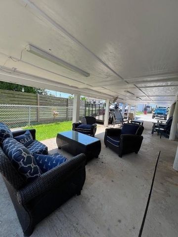 182 County Road 257, Matagorda, TX 77457