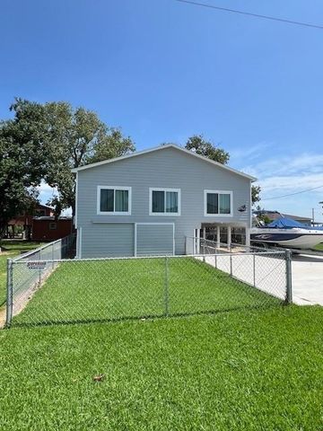 182 County Road 257, Matagorda, TX 77457