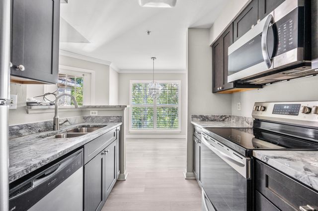 700 Daniel Ellis Drive Apt 2305, Charleston, SC 29412