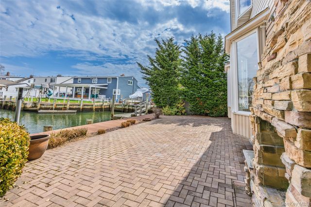 119 Alhambra Road, Massapequa, NY 11758
